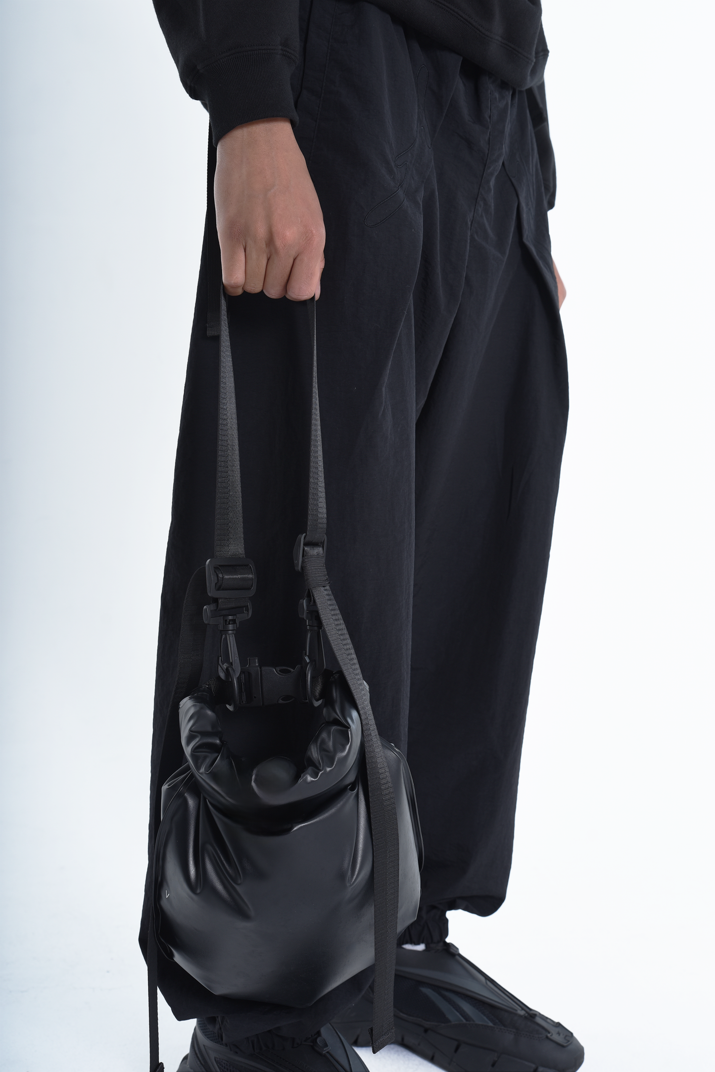 SHOULDER BAG BLACK
