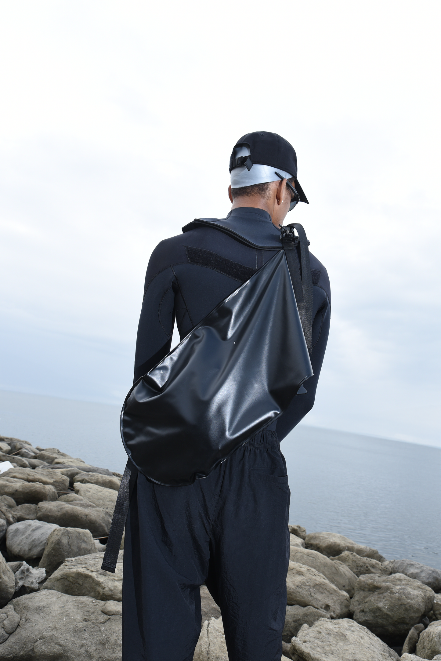 TRACK PANTS BLACK ( STUDY 8.01 : kvr logo)