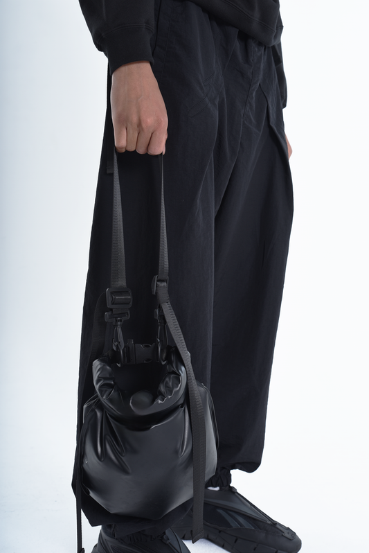 SHOULDER BAG BLACK